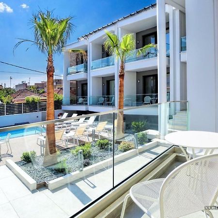 Senso Suites Néa Péramos Bagian luar foto