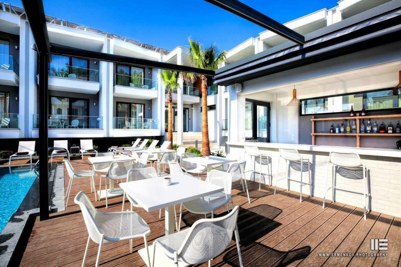 Senso Suites Néa Péramos Bagian luar foto