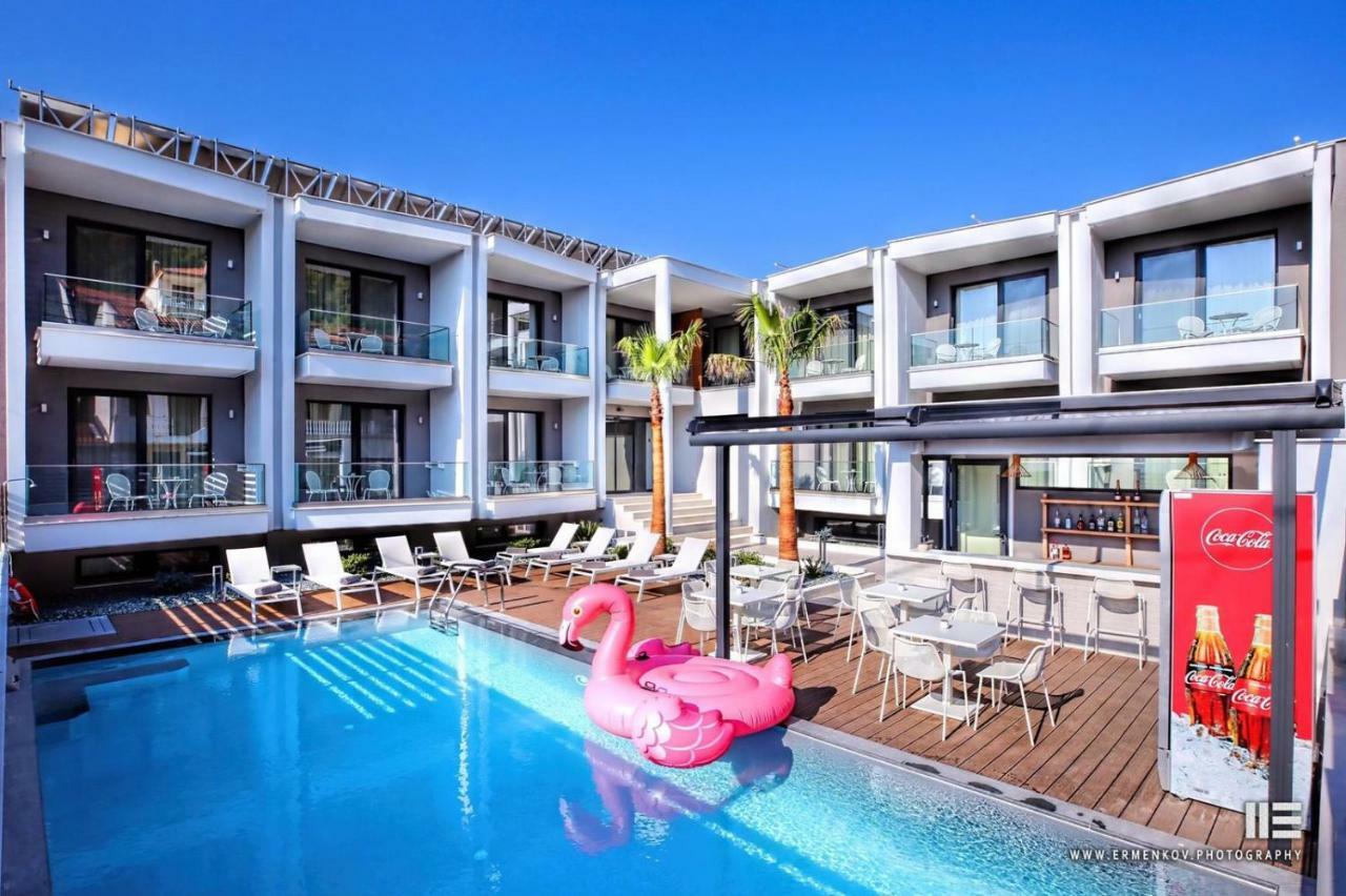 Senso Suites Néa Péramos Bagian luar foto