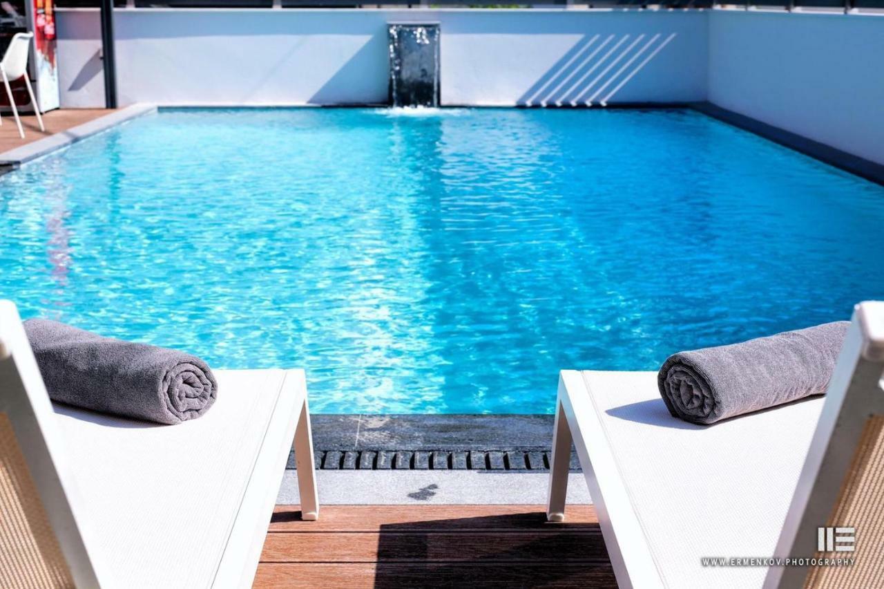 Senso Suites Néa Péramos Bagian luar foto