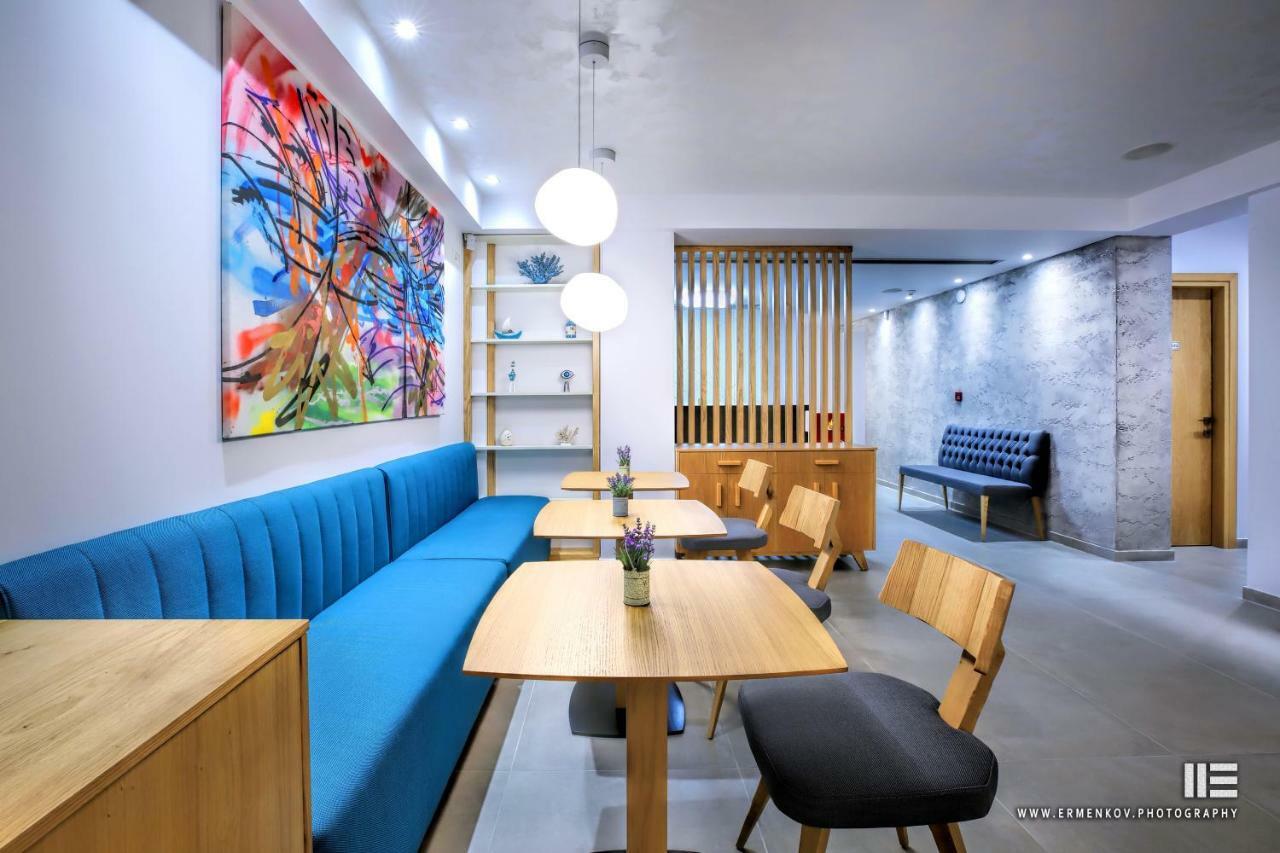 Senso Suites Néa Péramos Bagian luar foto