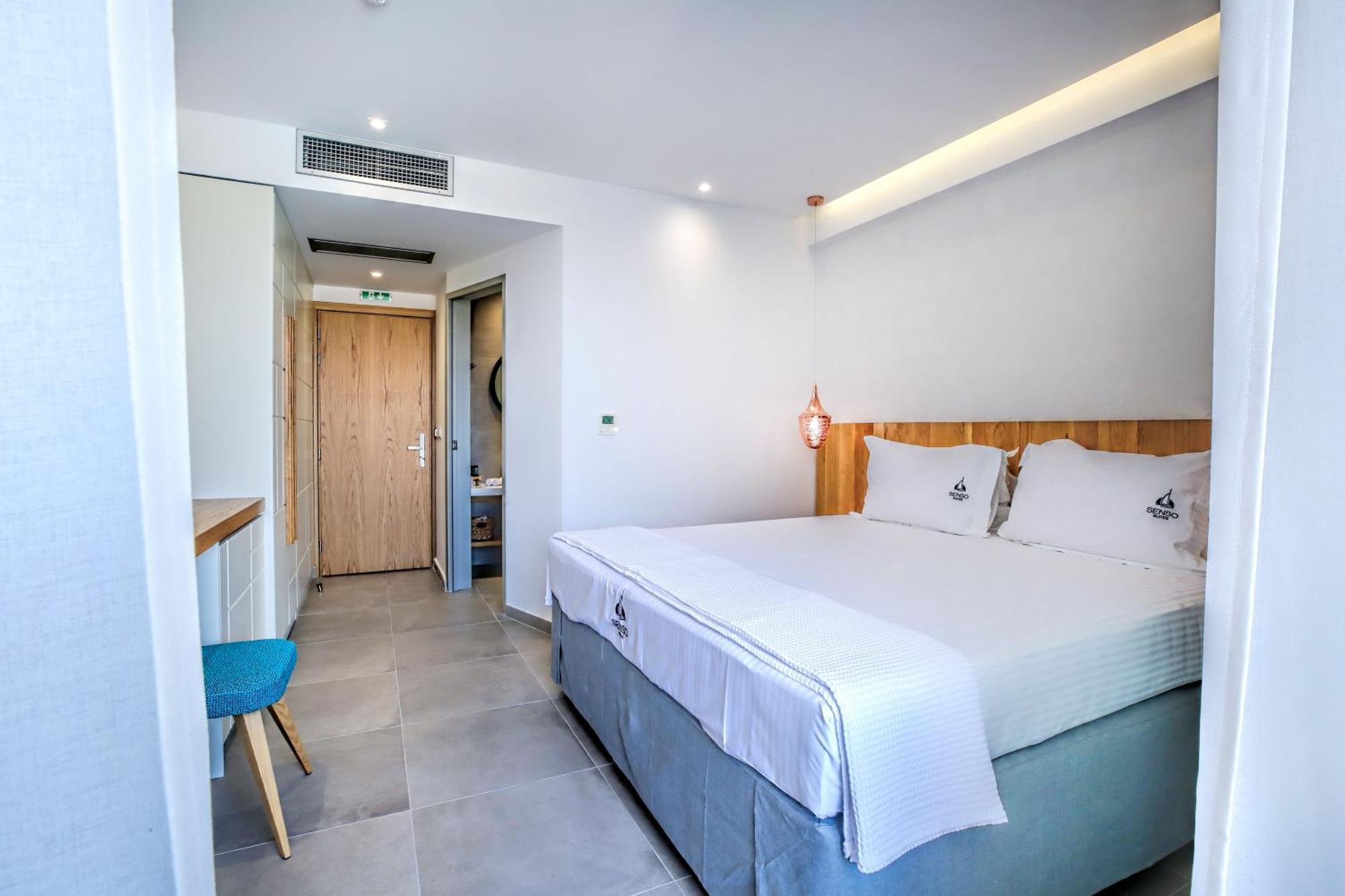 Senso Suites Néa Péramos Bagian luar foto