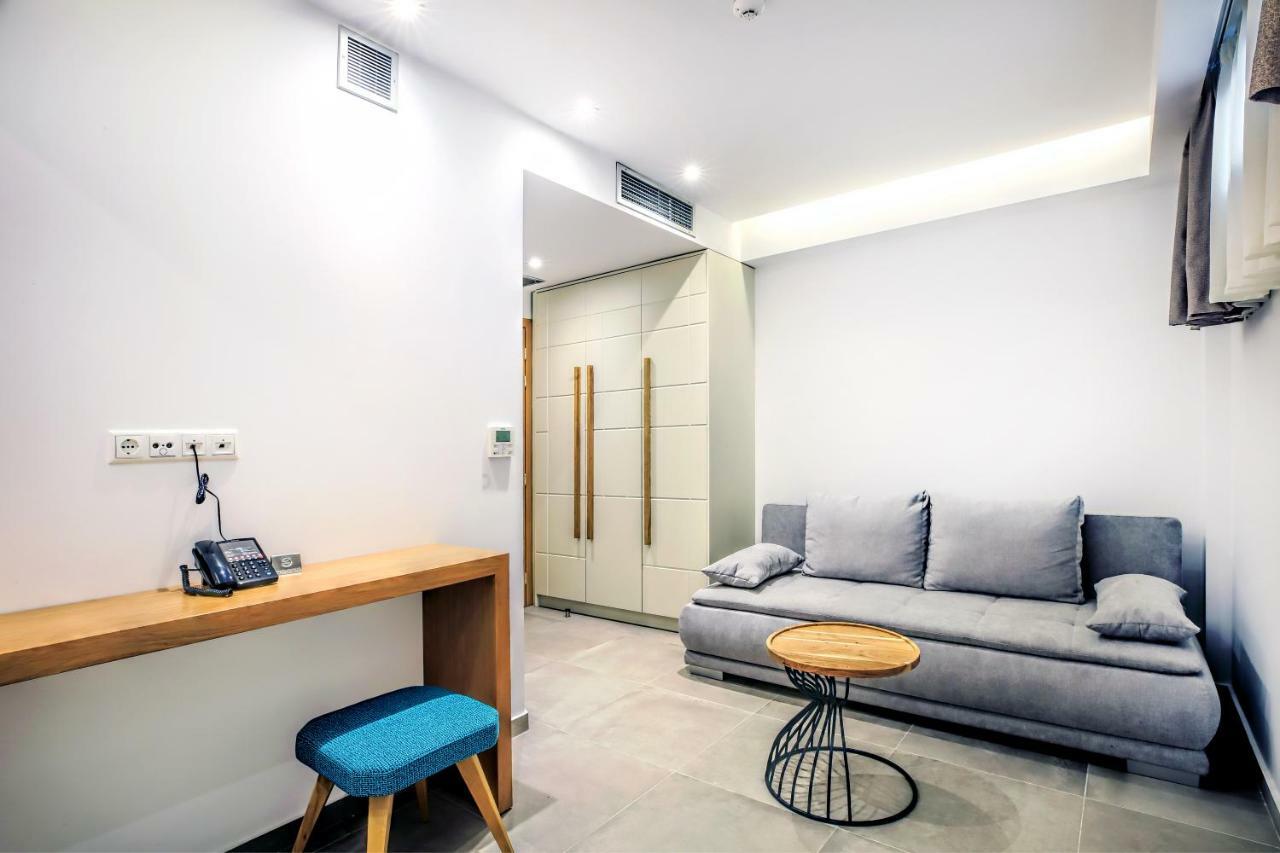 Senso Suites Néa Péramos Bagian luar foto