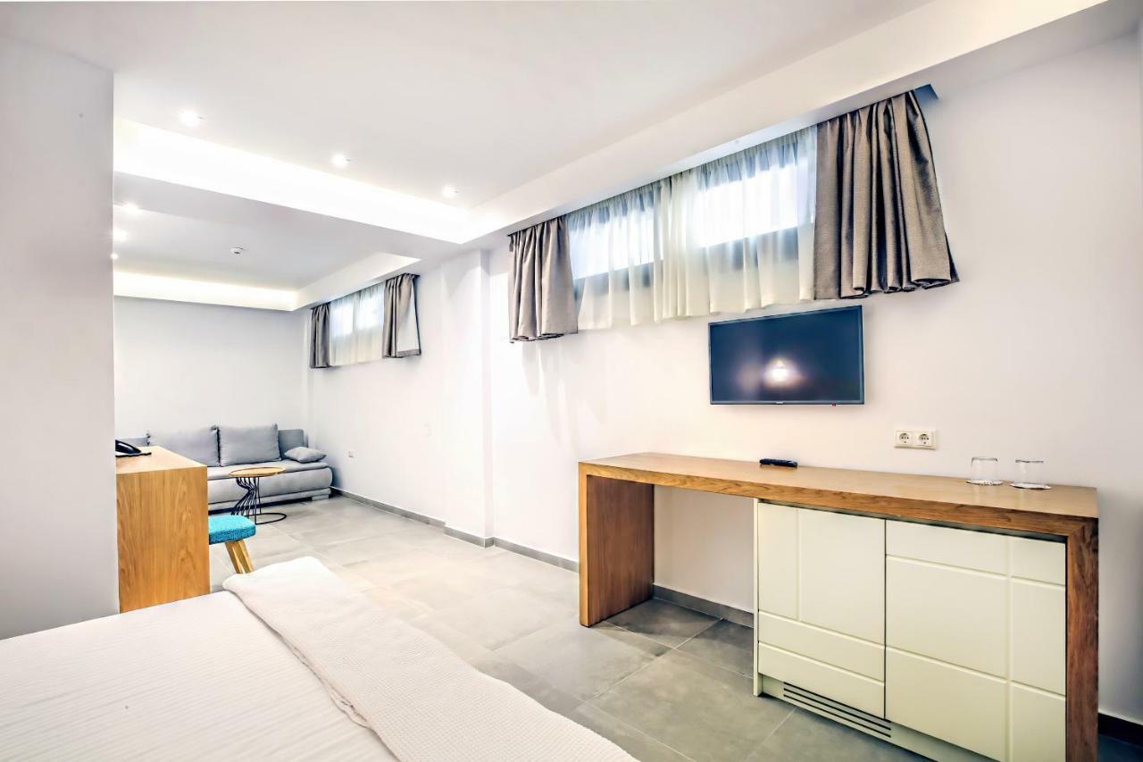 Senso Suites Néa Péramos Bagian luar foto