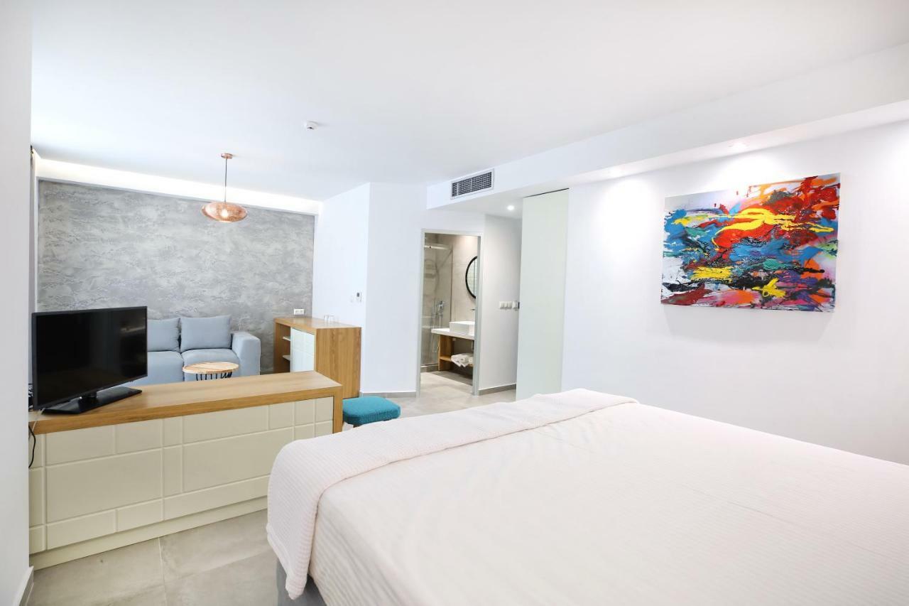 Senso Suites Néa Péramos Bagian luar foto
