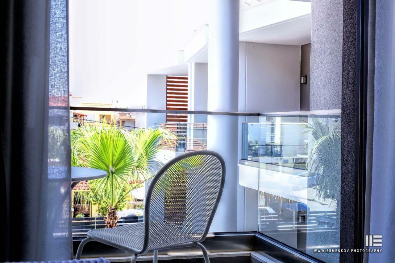 Senso Suites Néa Péramos Bagian luar foto